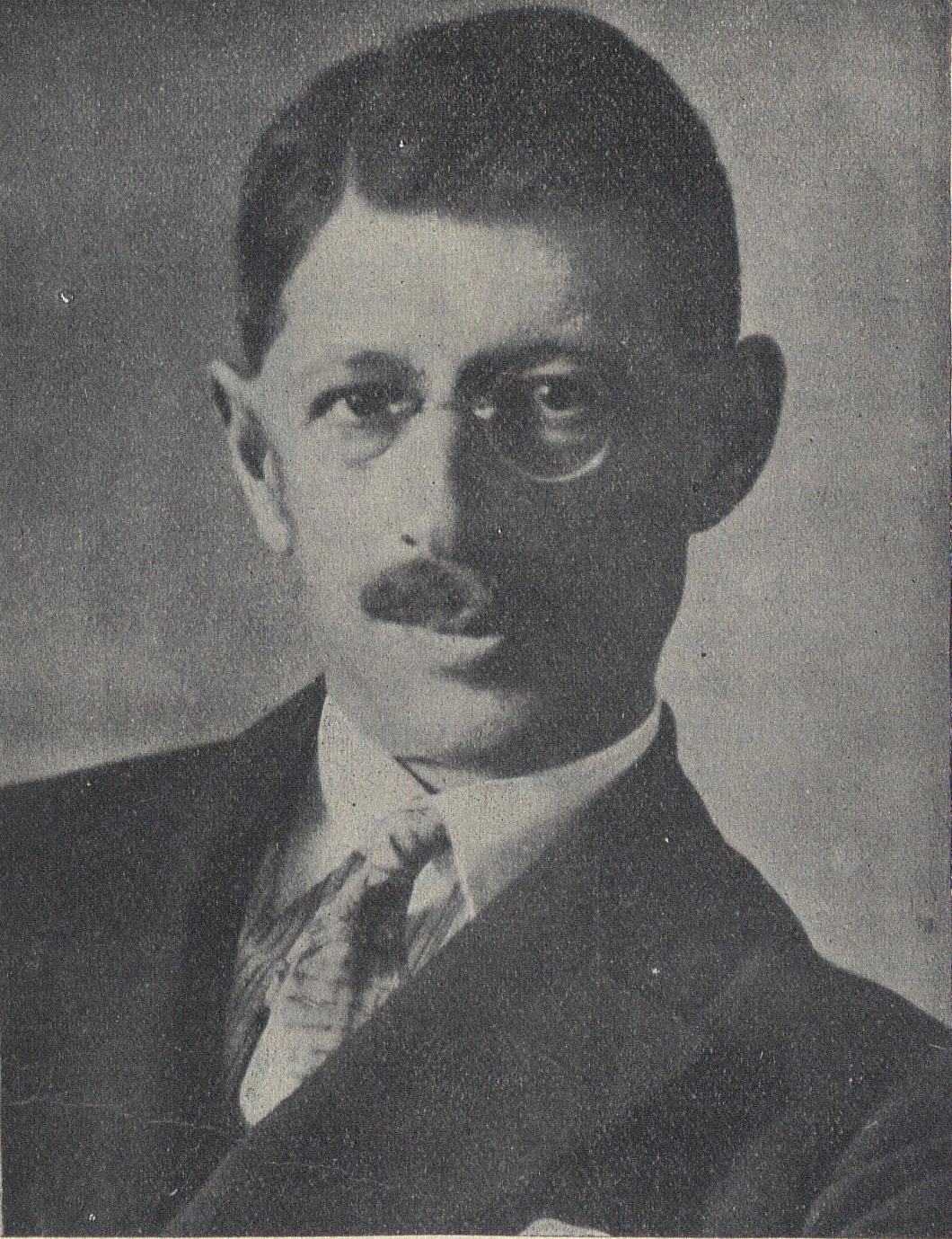 Wieloletnim kuratorem AZS we Lwowie był starożytnik, archeolog i historyk antyku prof. Edmund Bulanda (1882-1951). 