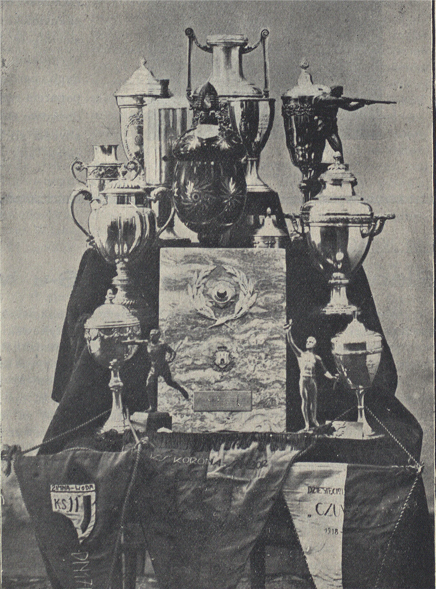 Fot. „Zamiast uroczystości jubileuszowych z okazji 10-lecia Akademickiego Związku Sportowego”, Lwów 1934.